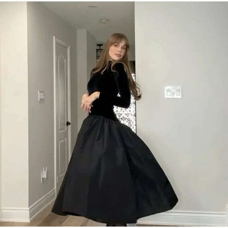 Elegant Velvet Patchwork Pleated Hem Black Maxi Dress Chic Mock Turtleneck Full Sleeve A-line Robes 2024 Winter Lady Party Gowns
