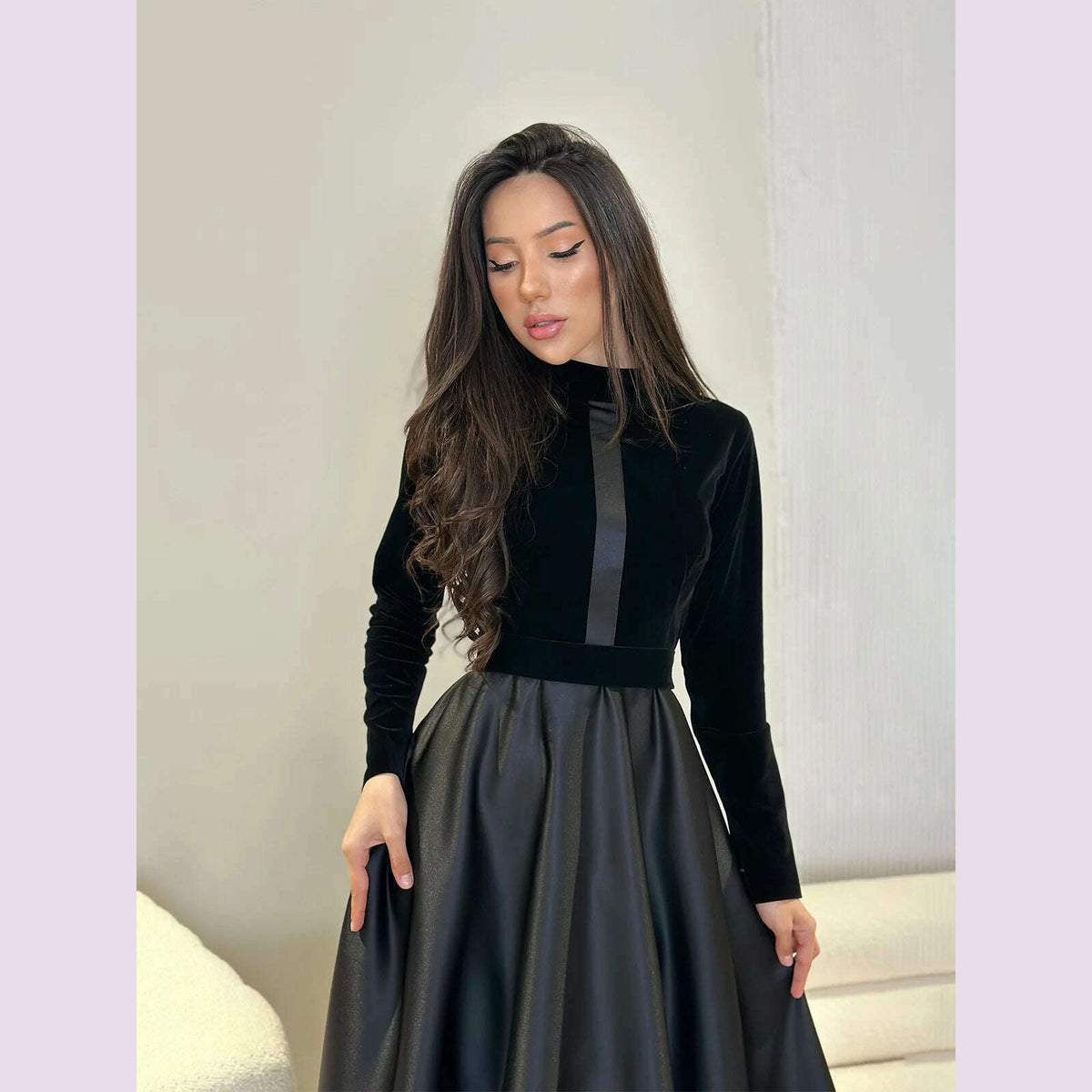 Elegant Velvet Patchwork Pleated Hem Black Maxi Dress Chic Mock Turtleneck Full Sleeve A-line Robes 2024 Winter Lady Party Gowns
