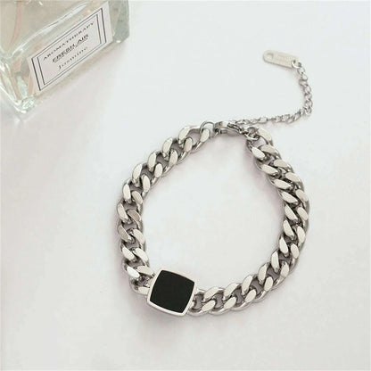 Fashion Jewelry Personalized and Exaggerated Titanium Steel Thick Chain Necklace Versatile Black Square Pendant For Women