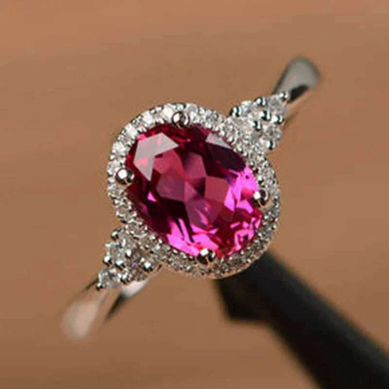 Huitan Vintage Red Oval Cubic Zirconia Women Ring CZ Stone Noble Mother/Grandmother Gift Retro Party Finger Ring Bright Jewelry