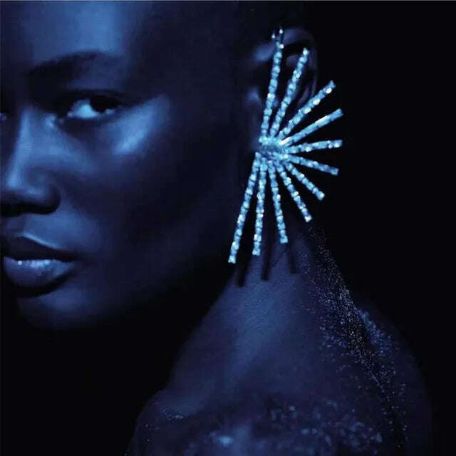 Novelly Rhinestone Geometric Large Flower Shape Stud Drop Earrings for Women Luxury Crystal Long Tassel Wedding Dangle Earrings