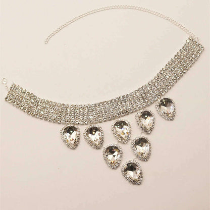 Sparkling Exquisite Green Large Rhinestone Necklace Fashion Luxury Banquet Party Crystal Jewelry Necklace Wearing Accessories