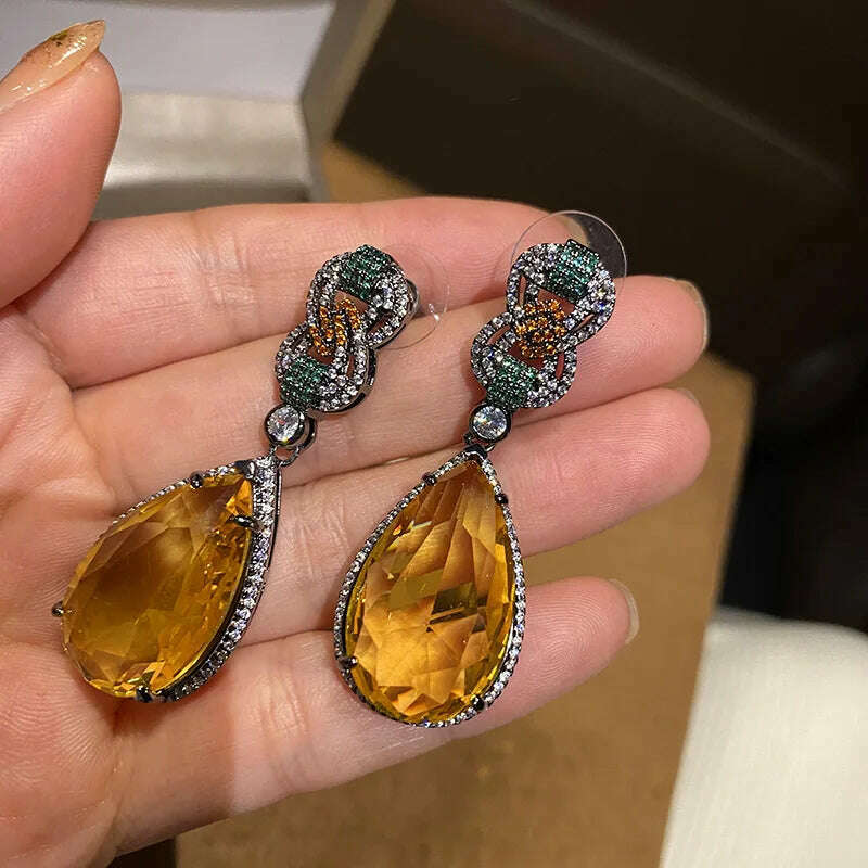 Transparent Crystal Large Water Droplet Pendant Earrings Exquisite Elegant Luxurious Women Jewelry Sparkling Statement Pieces